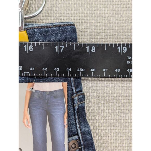 Lee Riders Blue Jeans Midrise Capri Size 16M Regular Fit NWT -0625D163 - Picture 3 of 8